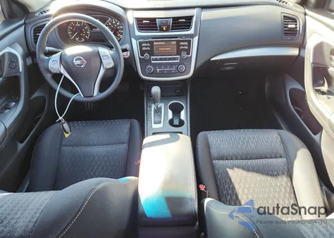 2016 Nissan Altima 2.5 z USA, uszkodzony, nr VIN 1N4AL3AP7GC191102